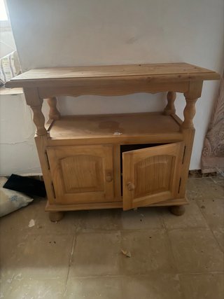 Mueble de madera rústico