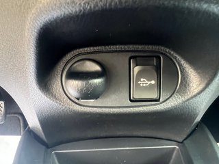 TOYOTA YARIS CITY 1.0 70CV 50.000KM 2015