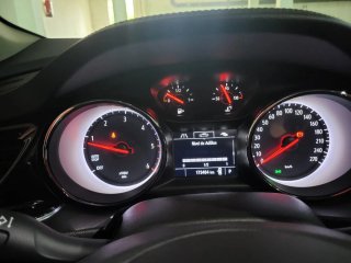 Coche familiar negro