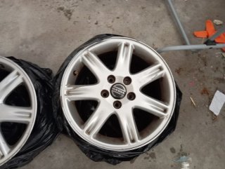 4 Llantas Volvo