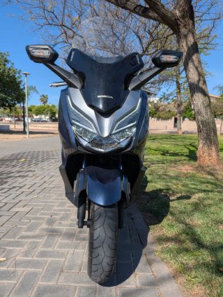 Honda Forza 300