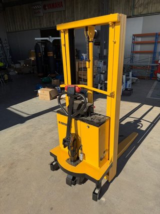 Apilador MIC MPIC 2B 1000kg 2,8m