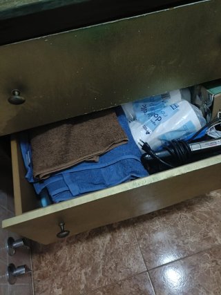 Mueble de Baño de madera maciza con espejo