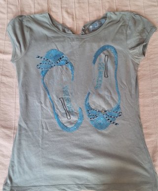 Camiseta Gris con Estampado de Bailarinas