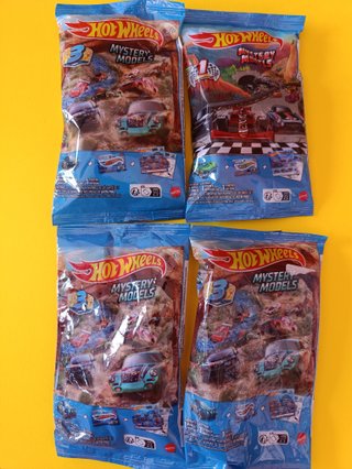 4 bustine Hot Wheels Mystery Models