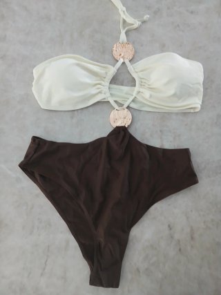 Trikini Blanco y Marrón