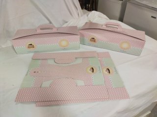 28 unidades de cajas para roscón