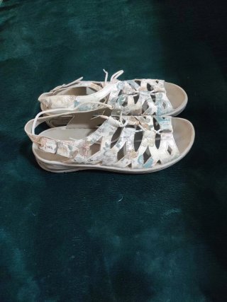 Sandalias con Estampado Floral