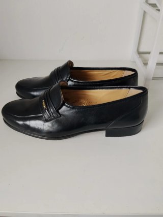 Mocasines negros de piel