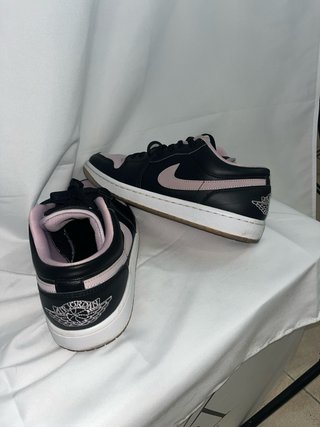 Nike Air Jordan 1 Low Rosa y Negro