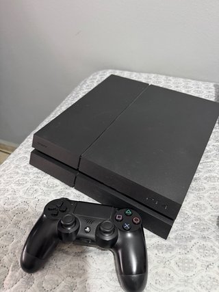 Consola PS4 de 1TB con 2 mandos y 6 juegos