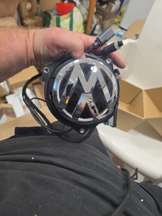Cámara Marcha Atrás Emblema VW