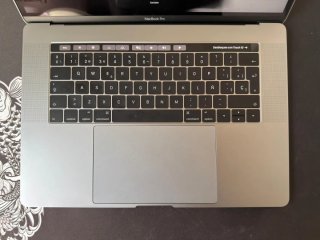 MacBook Pro 15 256GB Plata