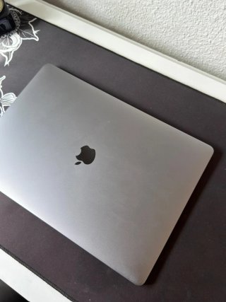 MacBook Pro 15 256GB Plata