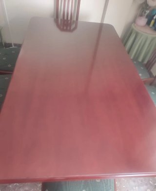 Mesa extensible con 6 sillas