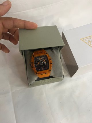 Reloj Guess Naranja Caja Blanca
