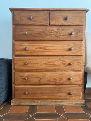 Cómoda de madera maciza