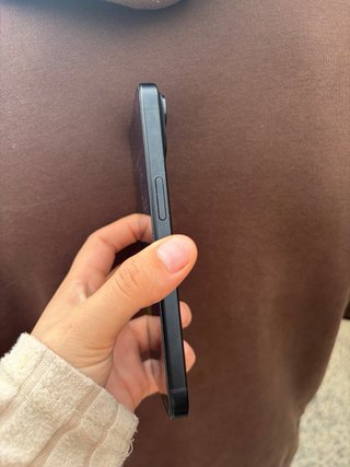 iPhone 15 128GB