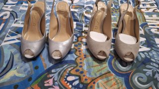 Sandalias Unisa Talla 36 Piel Beige y Plateadas