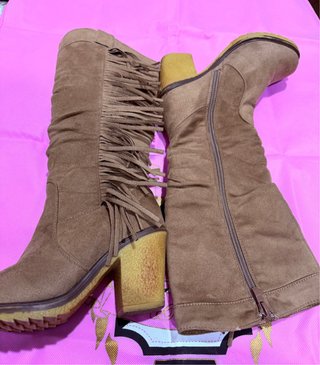 Botas Altas con Flecos Beis