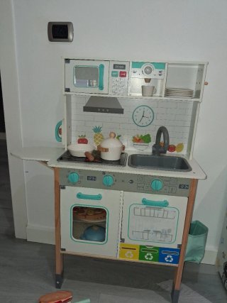 Cocinita de juguete de madera