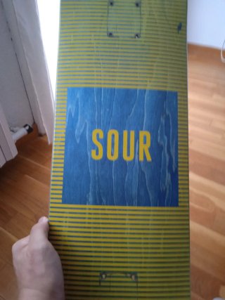 Tabla de skate Sour