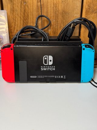 Nintendo Switch V2 Blu/Rossa + Dock + FIFA 23 +
