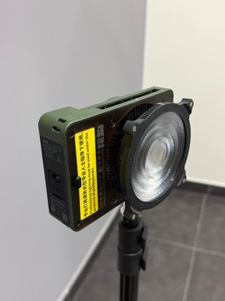 Luz LED Zhiyun Molus X100 RGB Mackey Edition