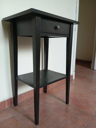 Mesita Auxiliar IKEA HEMNES, madera maciza