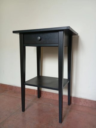 Mesita Auxiliar IKEA HEMNES, madera maciza