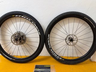 SEMINUEVO! Ruedas Mavic Crossmax 29”
