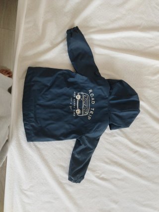 Chubasquero azul niño