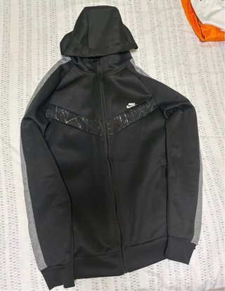Chaqueta Nike Negra y Gris