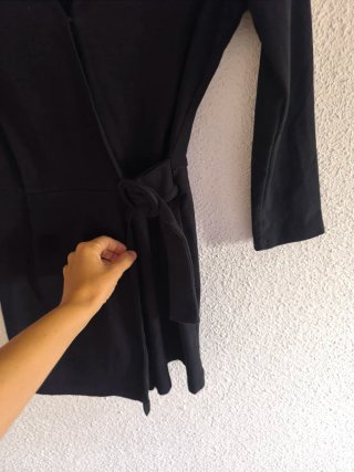 Mono Corto Negro Cruzado