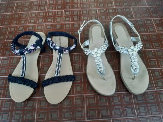 2 Paia di Sandali Donna