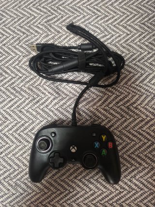 Mando Nacon para Xbox con cable