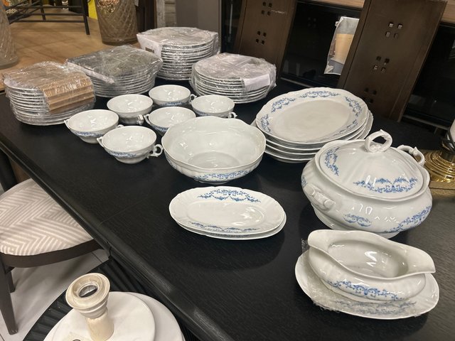 Vajilla de Porcelana con Motivos Azules
