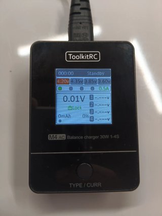 Cargador ToolkitRC M4 AC 30W 1-4S