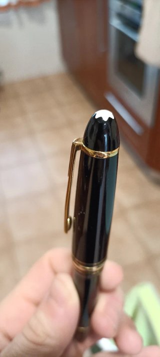 Pluma Montblanc Meisterstuck