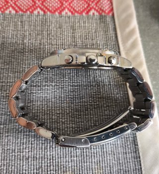 Reloj Seiko Chronograph SND495 Red Panda