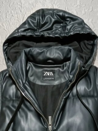 Chaleco Acolchado Negro Zara