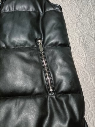 Chaleco Acolchado Negro Zara