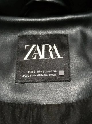Chaleco Acolchado Negro Zara