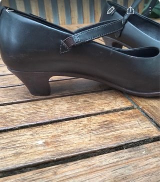 Zapatos de tacón marrones para mujer