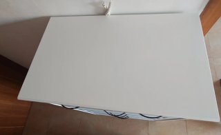 Cómoda Blanca con Tiradores Negros