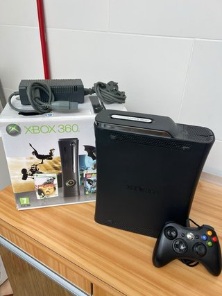 Xbox 360 Elite Negra y Plateada