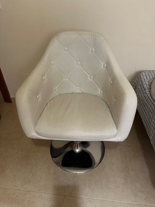 Silla giratoria blanca