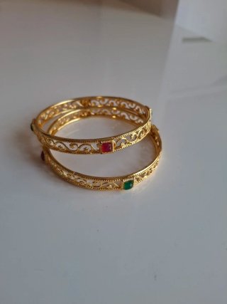 Pareja de Pulseras Doradas