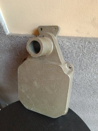 SOPORTE PIE de derivación metálica