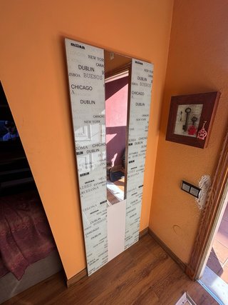 Mueble de entrada con espejo